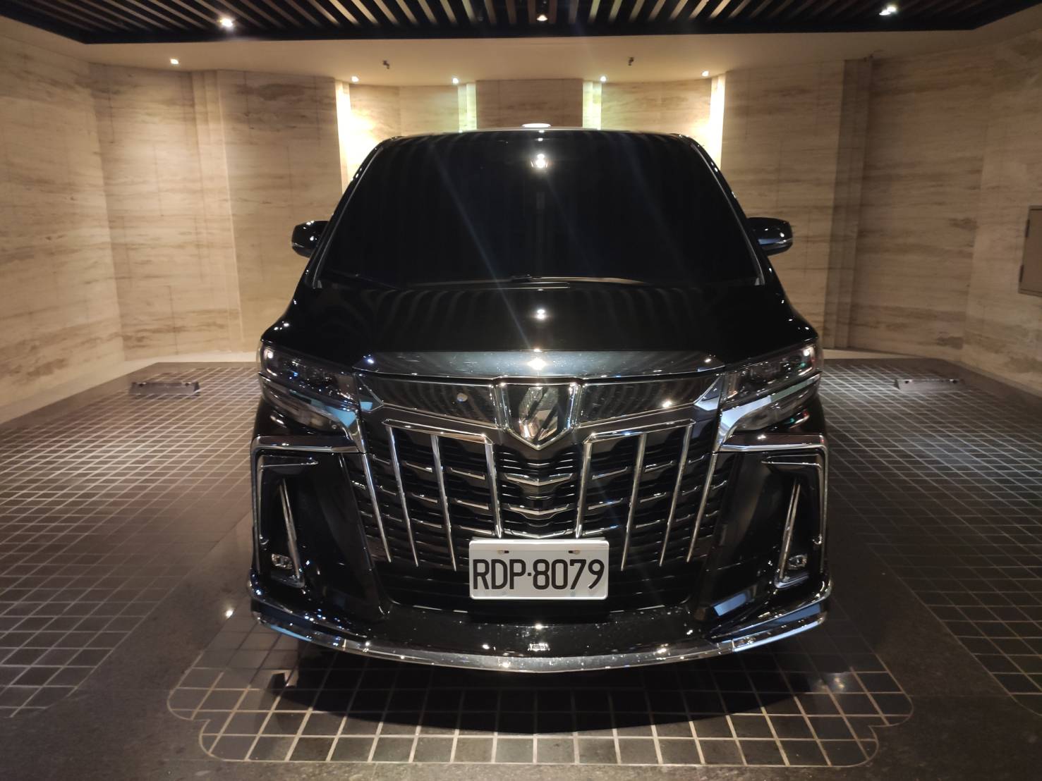 Toyota Alphard 阿法